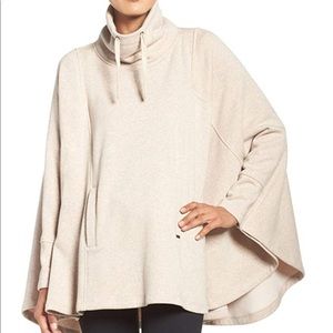 UGG Women’s Poncho Oatmeal Heather M/L